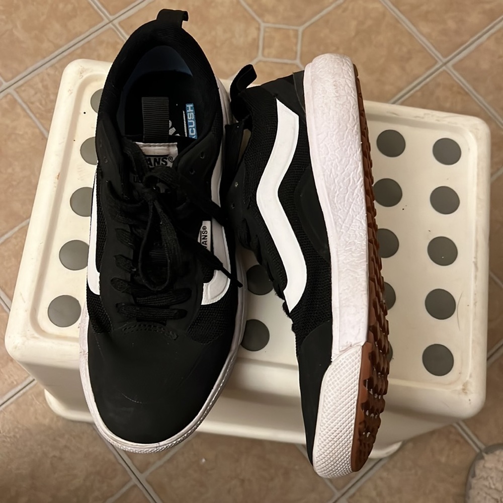 Ultrarange Exo Black Vans